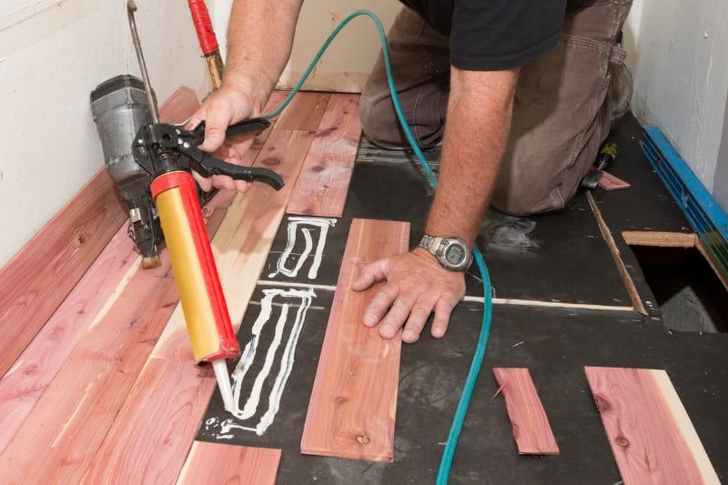 Glue down installtion of engineered hardwood flooring
