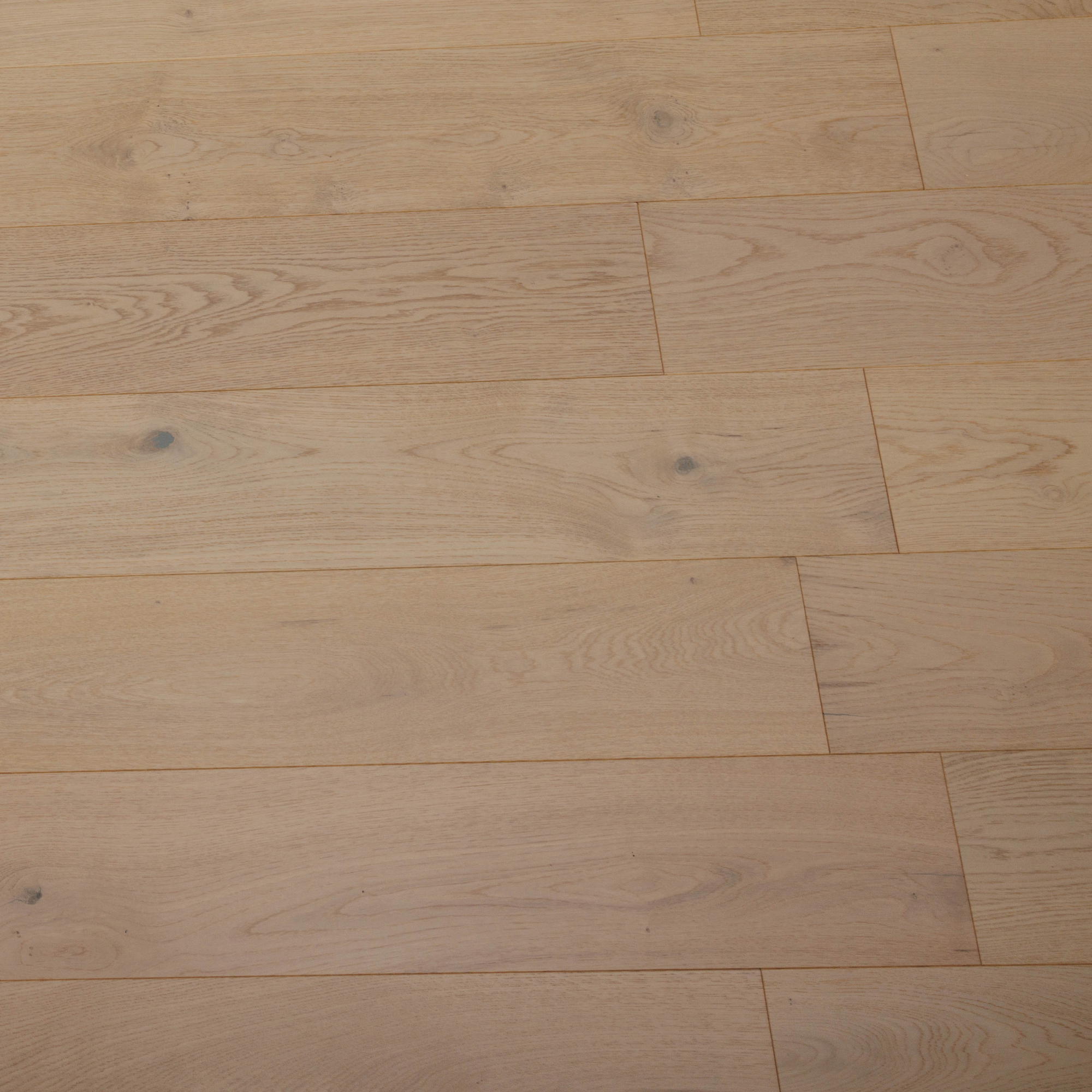 Horta <span>7-1/2″ European Oak Engineered Hardwood Flooring</span>
