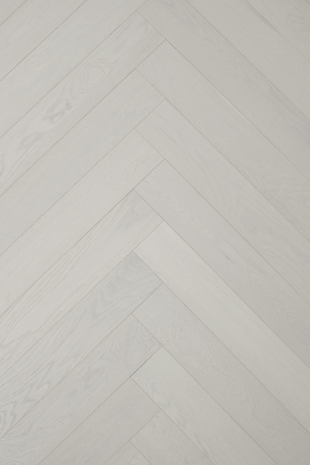Latteo HB <span>4-3/4″ European Oak Engineered Hardwood Flooring</span>