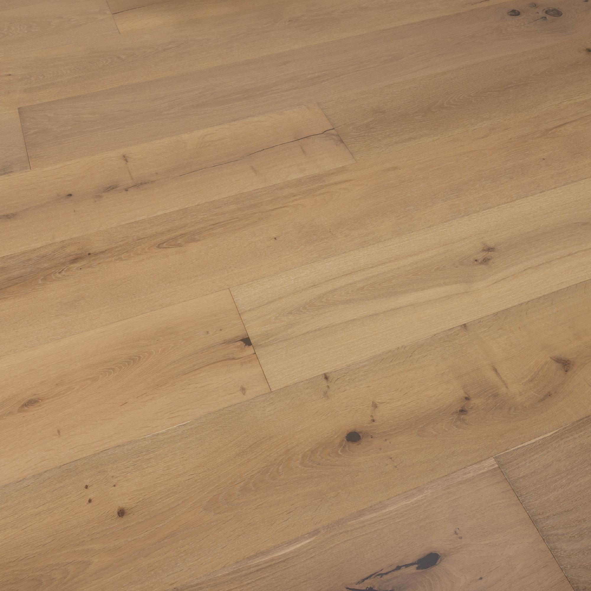 Pelle <span>9-1/2″ European Oak Engineered Hardwood Flooring</span>